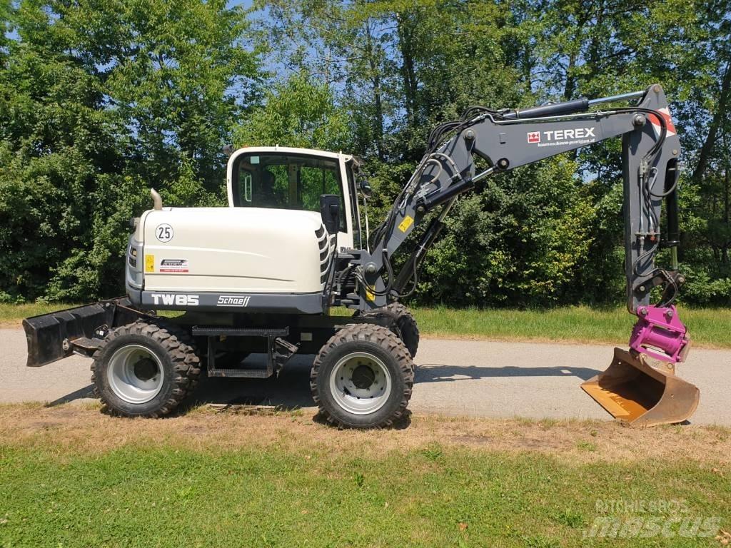 Terex TW 85 轮式挖掘机