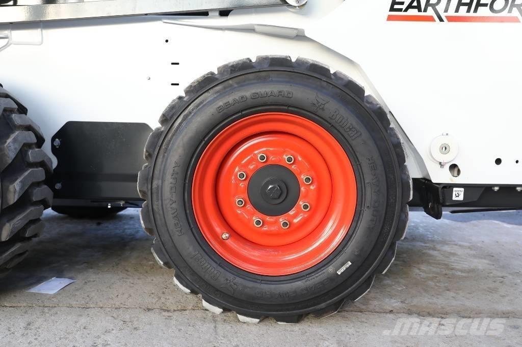 Bobcat S 18 滑移装载机