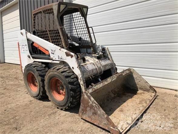 Bobcat 753 滑移装载机