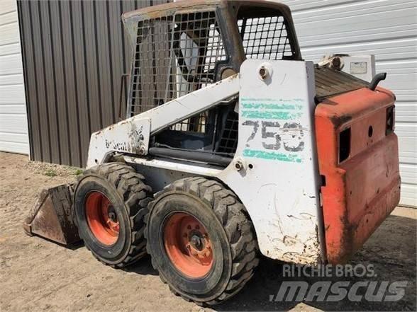 Bobcat 753 滑移装载机