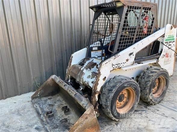 Bobcat 753 滑移装载机