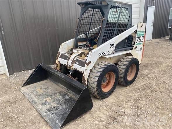 Bobcat 753 滑移装载机