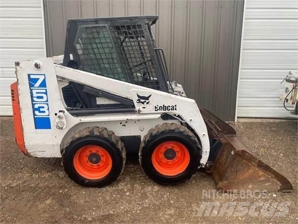 Bobcat 753 滑移装载机