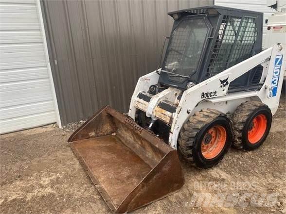 Bobcat 753 滑移装载机