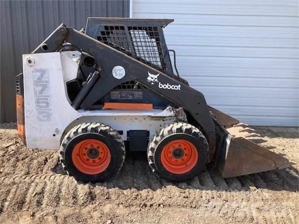 Bobcat 7753 滑移装载机