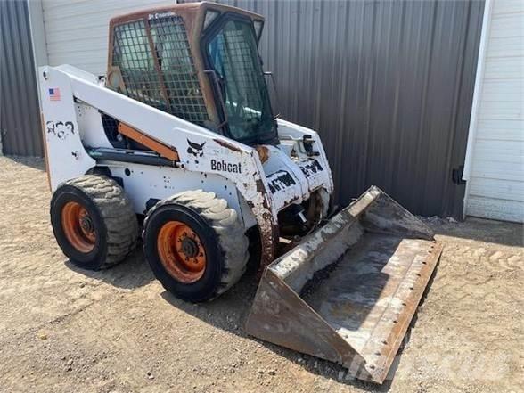Bobcat 863 滑移装载机