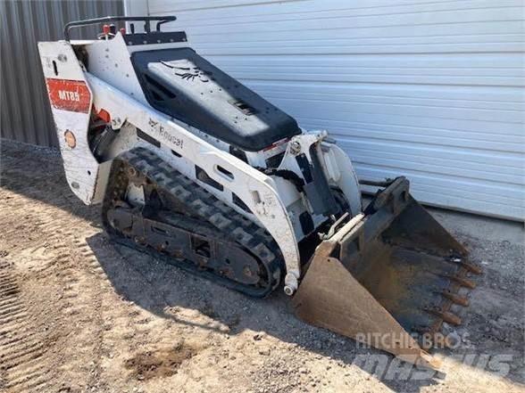Bobcat MT85 滑移装载机