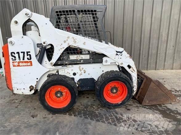 Bobcat S175 滑移装载机