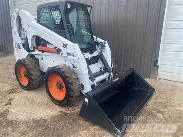 Bobcat S300 滑移装载机