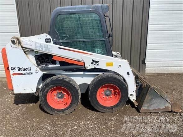 Bobcat S450 滑移装载机