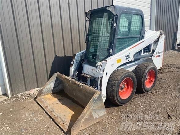 Bobcat S450 滑移装载机