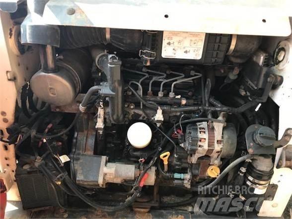 Bobcat S650 滑移装载机