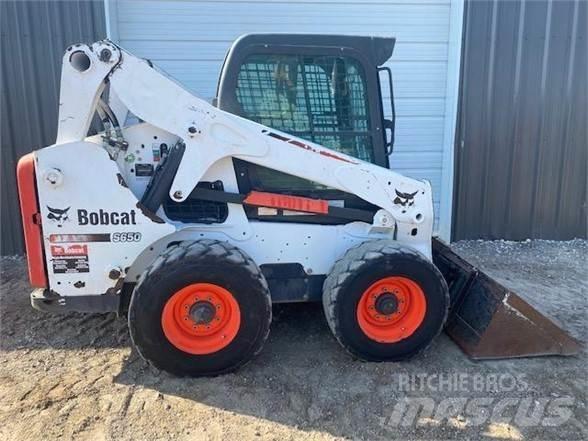 Bobcat S650 滑移装载机