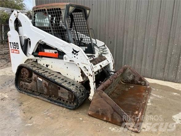 Bobcat T190 滑移装载机