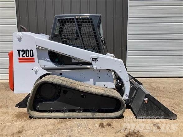 Bobcat T200 滑移装载机