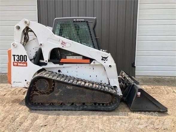Bobcat T300 滑移装载机