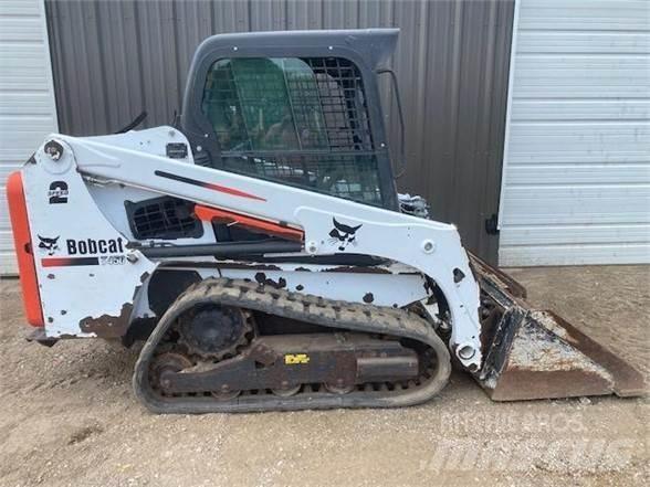 Bobcat T450 滑移装载机