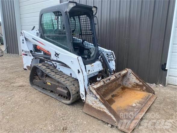 Bobcat T450 滑移装载机