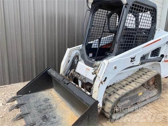 Bobcat T450 滑移装载机