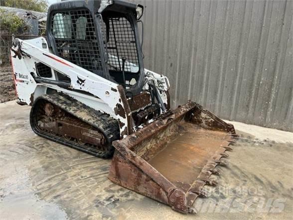 Bobcat T450 滑移装载机
