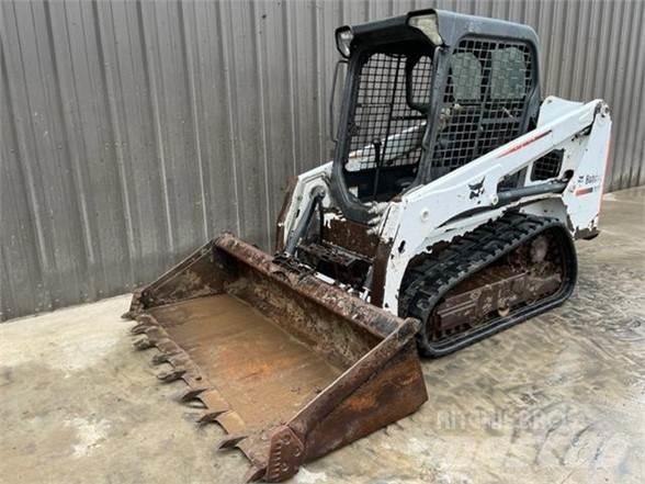 Bobcat T450 滑移装载机
