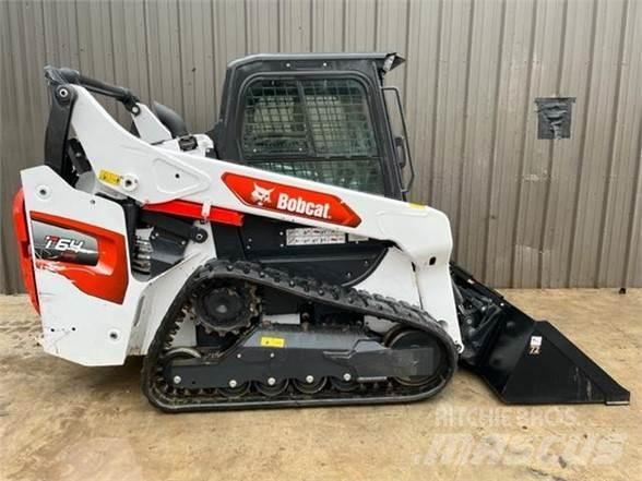 Bobcat T64 滑移装载机