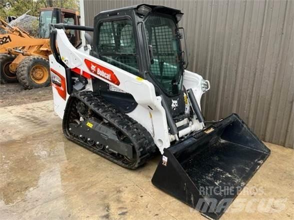 Bobcat T64 滑移装载机