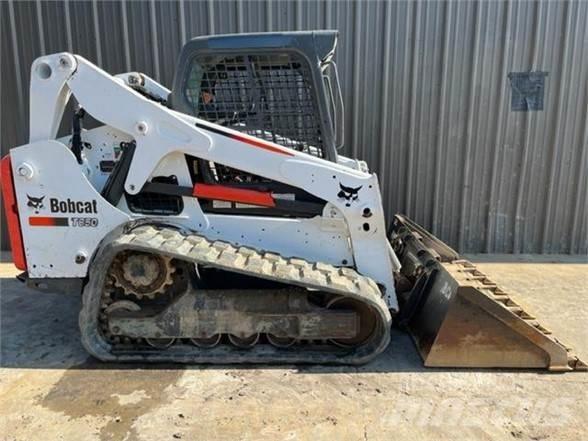 Bobcat T650 滑移装载机