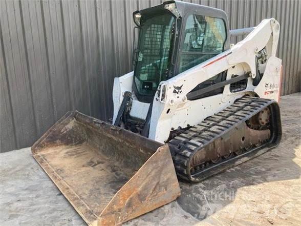 Bobcat T750 滑移装载机
