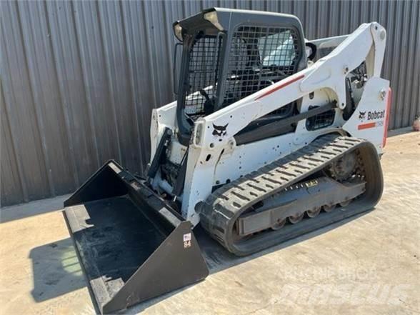 Bobcat T750 滑移装载机