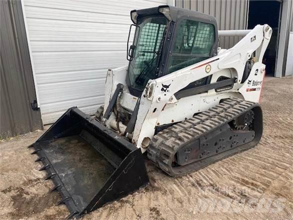 Bobcat T870 滑移装载机