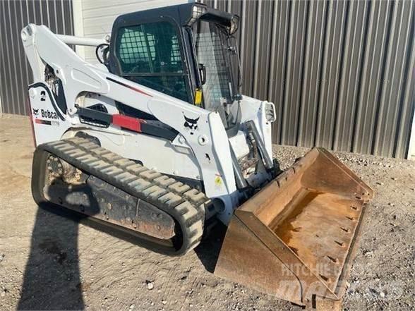 Bobcat T870 滑移装载机