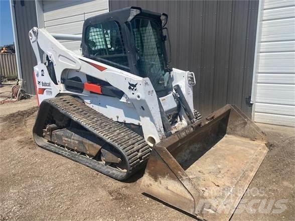 Bobcat T870 滑移装载机