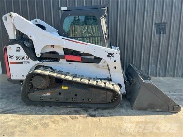 Bobcat T870 滑移装载机
