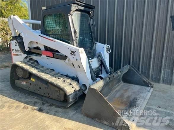 Bobcat T870 滑移装载机