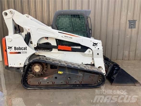 Bobcat T870 滑移装载机