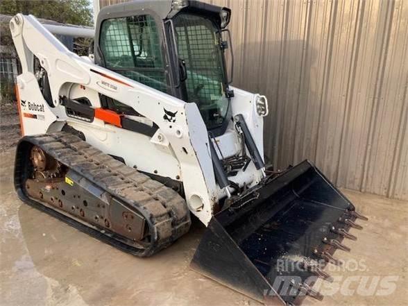 Bobcat T870 滑移装载机