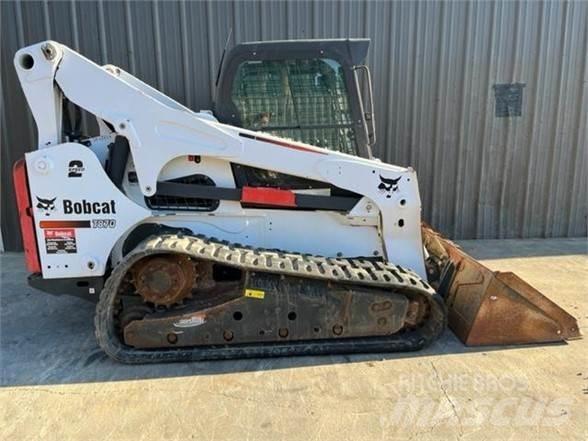Bobcat T870 滑移装载机