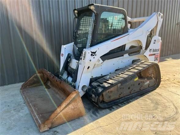 Bobcat T870 滑移装载机