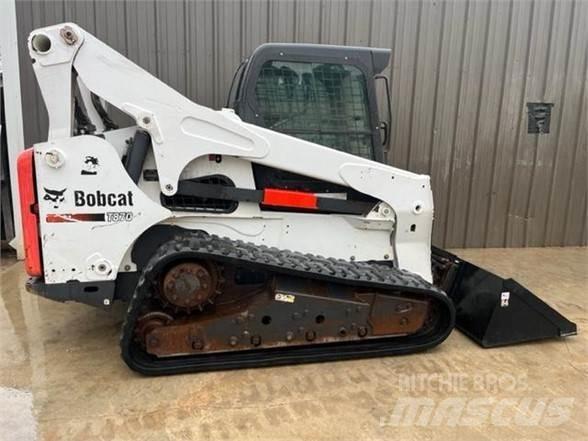 Bobcat T870 滑移装载机