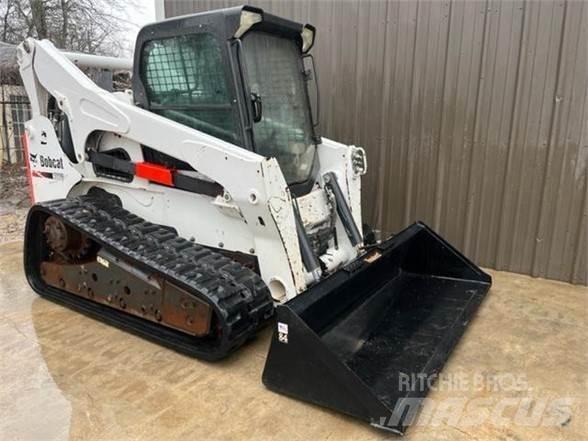 Bobcat T870 滑移装载机