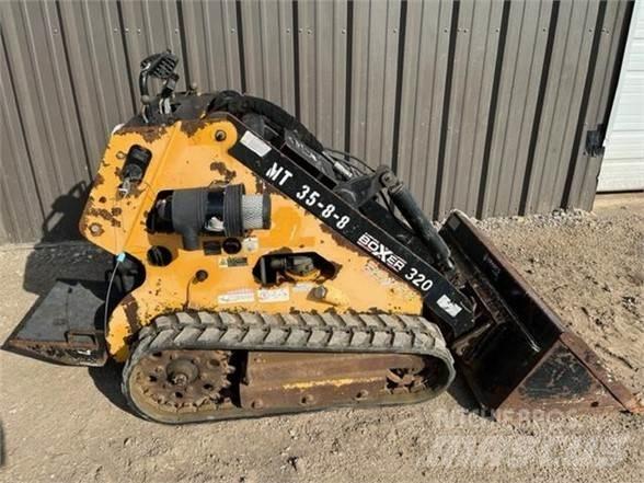 Boxer 320 滑移装载机