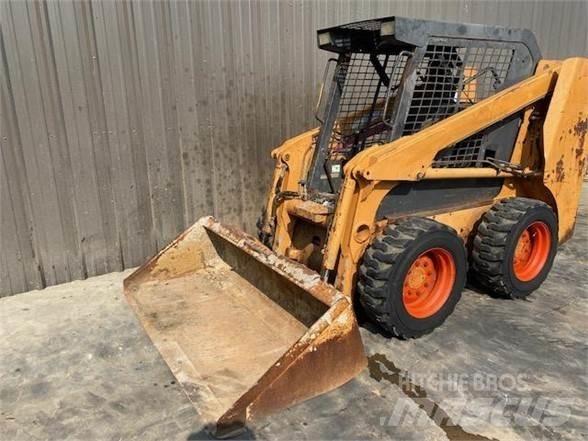 CASE 40XT 滑移装载机