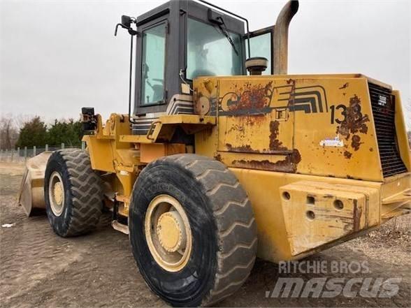 CASE 621B 轮式装载机
