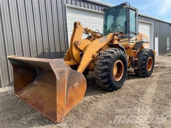 CASE 621D 轮式装载机