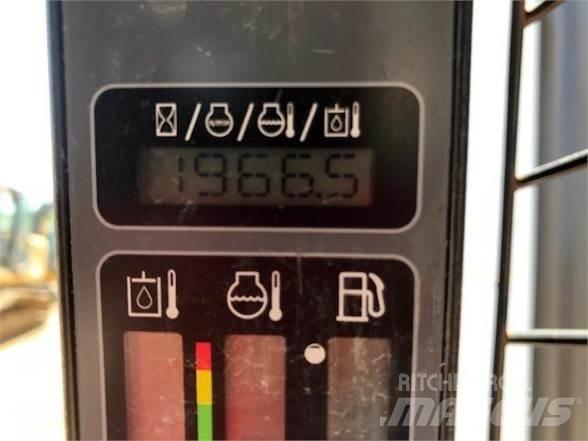 CASE TV380 滑移装载机