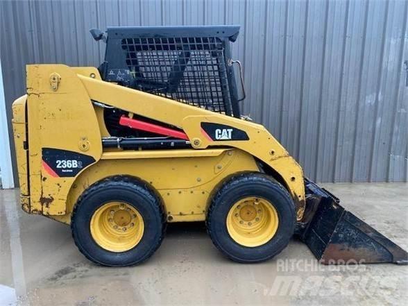 CAT 236B2 滑移装载机