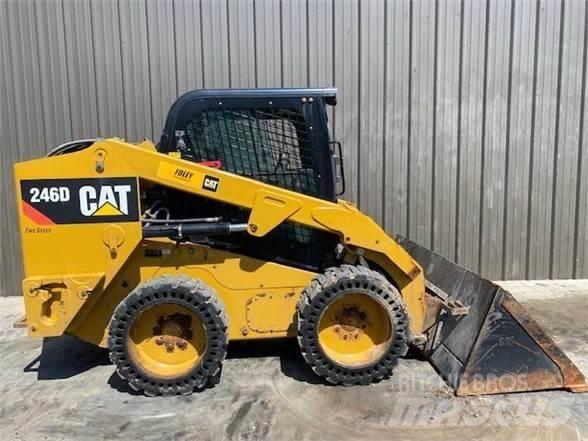 CAT 246D 滑移装载机