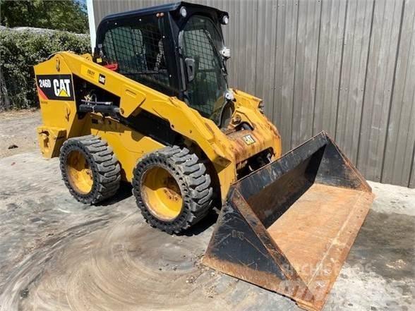 CAT 246D 滑移装载机