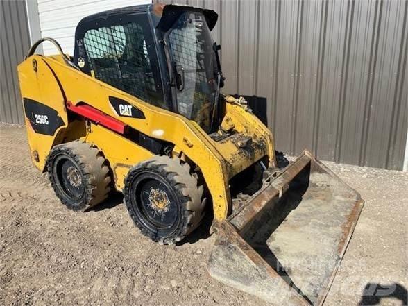 CAT 256C 滑移装载机